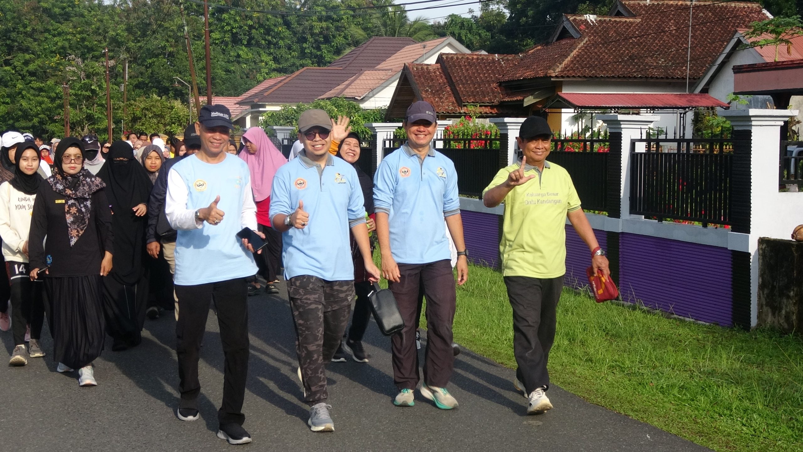 Kegiatan-Fun-Walk-dalam-rangkaian-Dies-Natalis-Universitas-Lambung-Mangkurat-ke-67-1-scaled