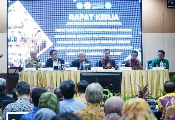 ULM Gelar Rapat Kerja Tahun 2023 – ULM