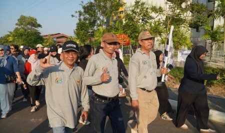 WhatsApp Image 2026-09-20 at 11.49.54 Jalan Santai Dies Natalis ke-68 ULM Meriah, Ribuan Sivitas Akademika Ikut Berpartisipasi